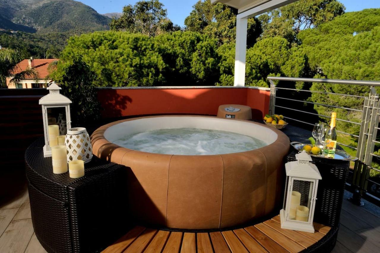Villa Giovanna Con Terrazza Panoramica, Jacuzzi E Sauna Loano Exterior photo